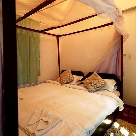 Temple Garden Seaside Cottages Palolem Bagian luar foto