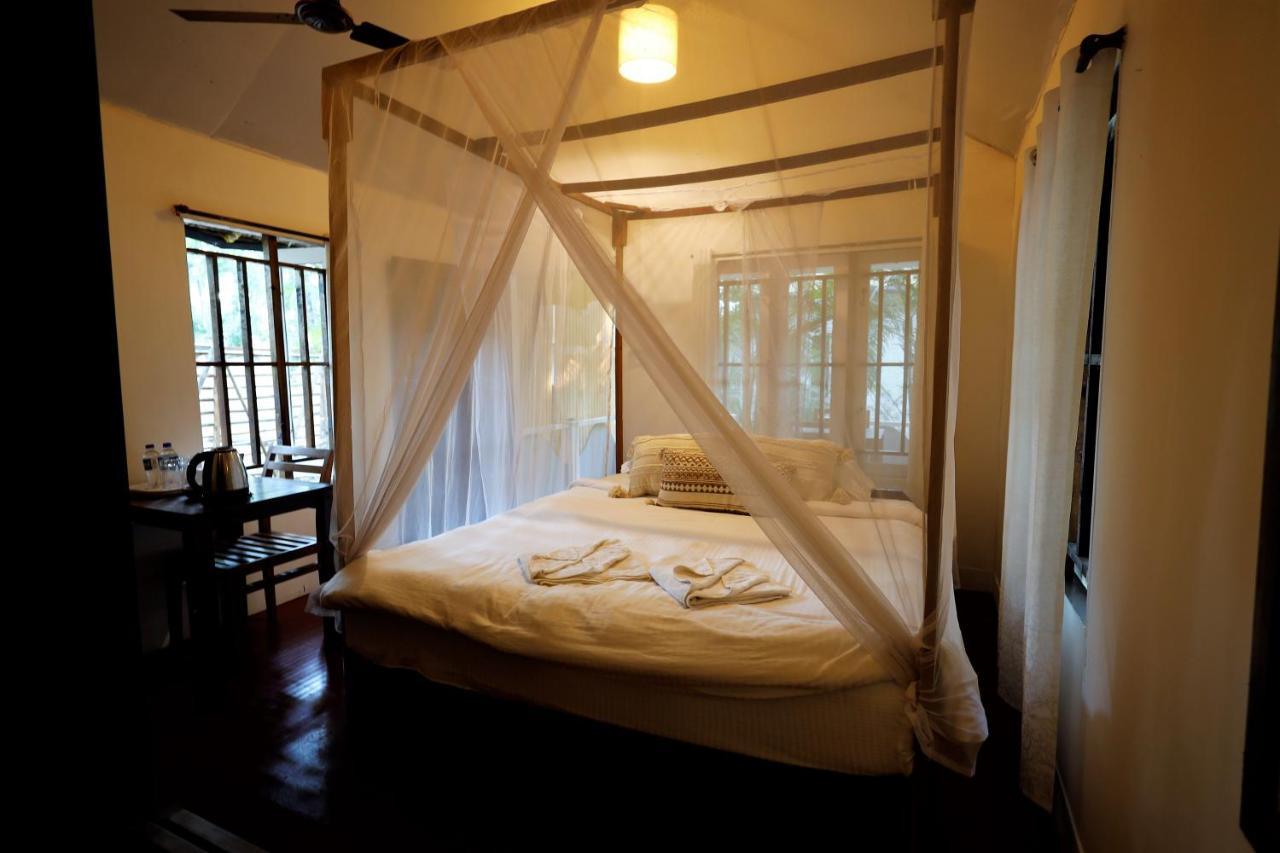 Temple Garden Seaside Cottages Palolem Bagian luar foto
