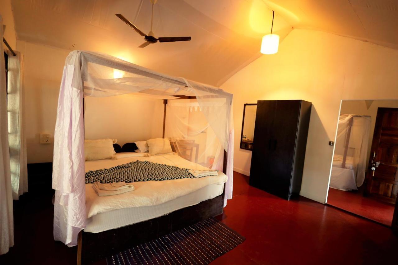 Temple Garden Seaside Cottages Palolem Bagian luar foto