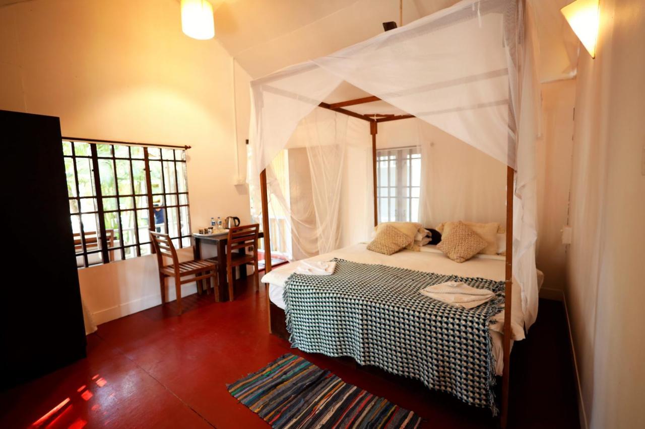 Temple Garden Seaside Cottages Palolem Bagian luar foto