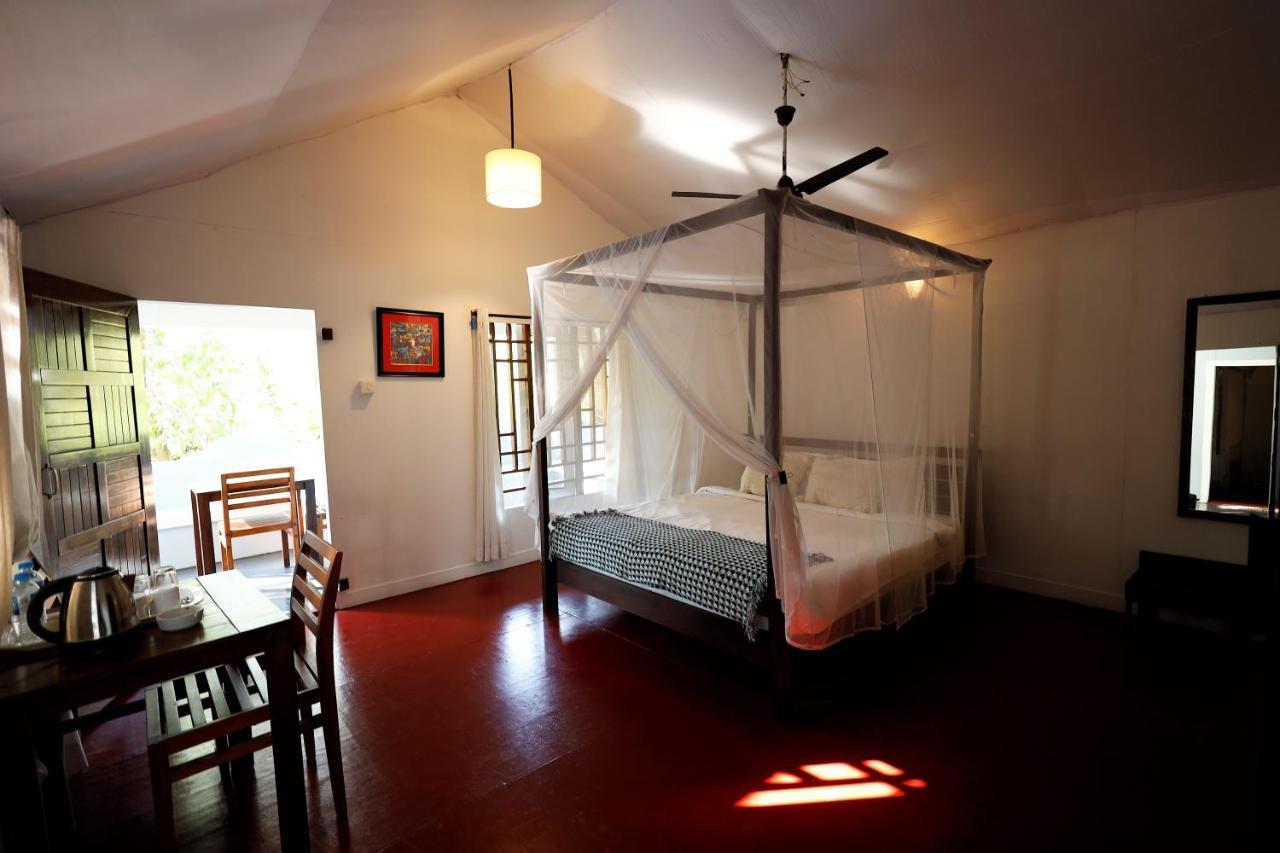 Temple Garden Seaside Cottages Palolem Bagian luar foto