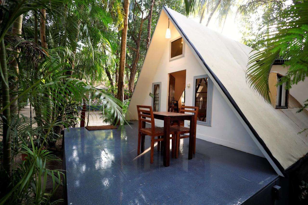 Temple Garden Seaside Cottages Palolem Bagian luar foto
